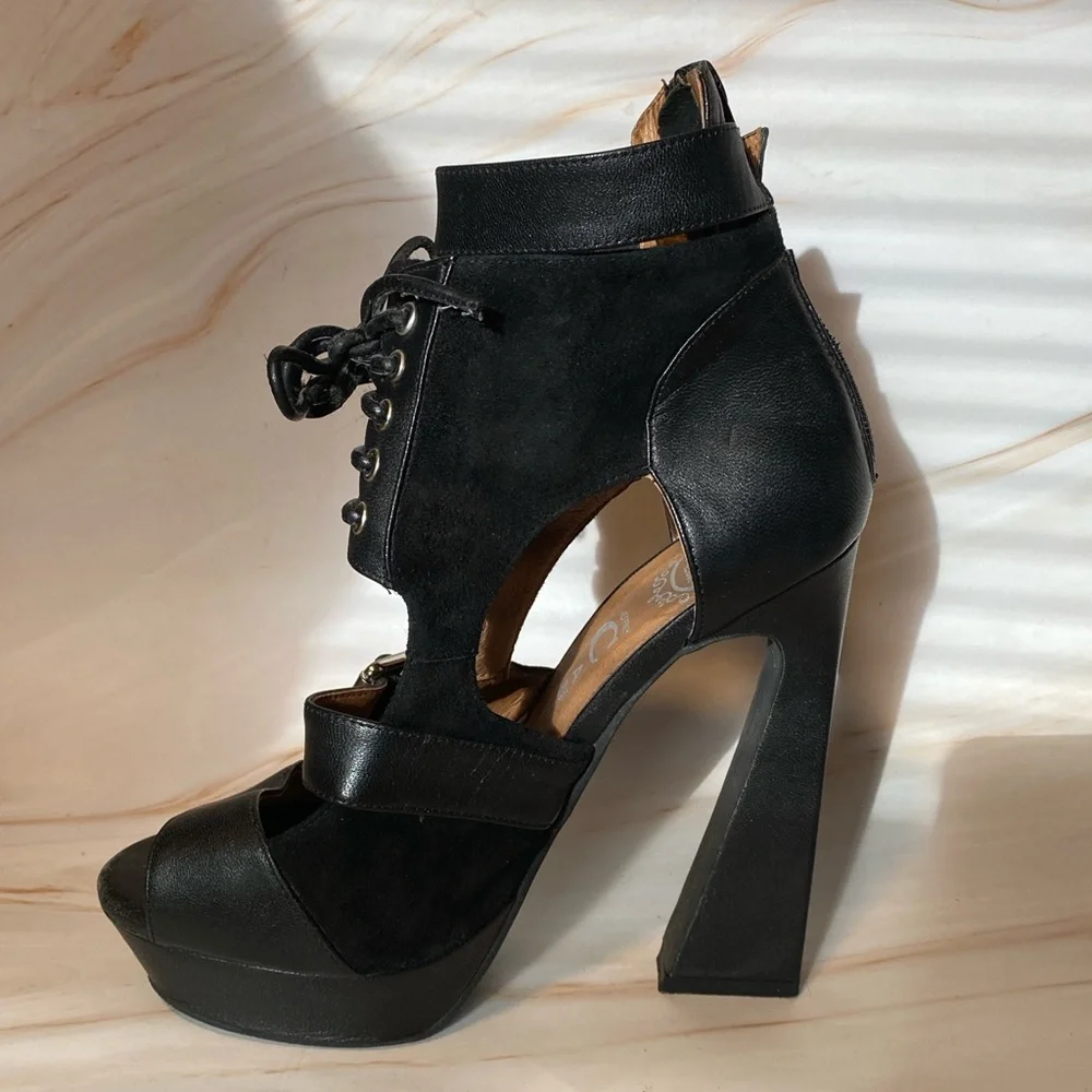 Jeffrey Campbell Black Lace Up Chunky Heels - Picture 4 of 6